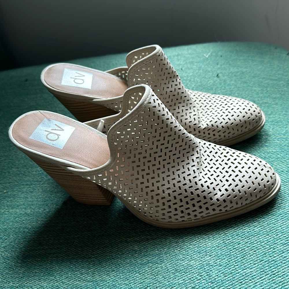 DV Slip on bootie 7.5